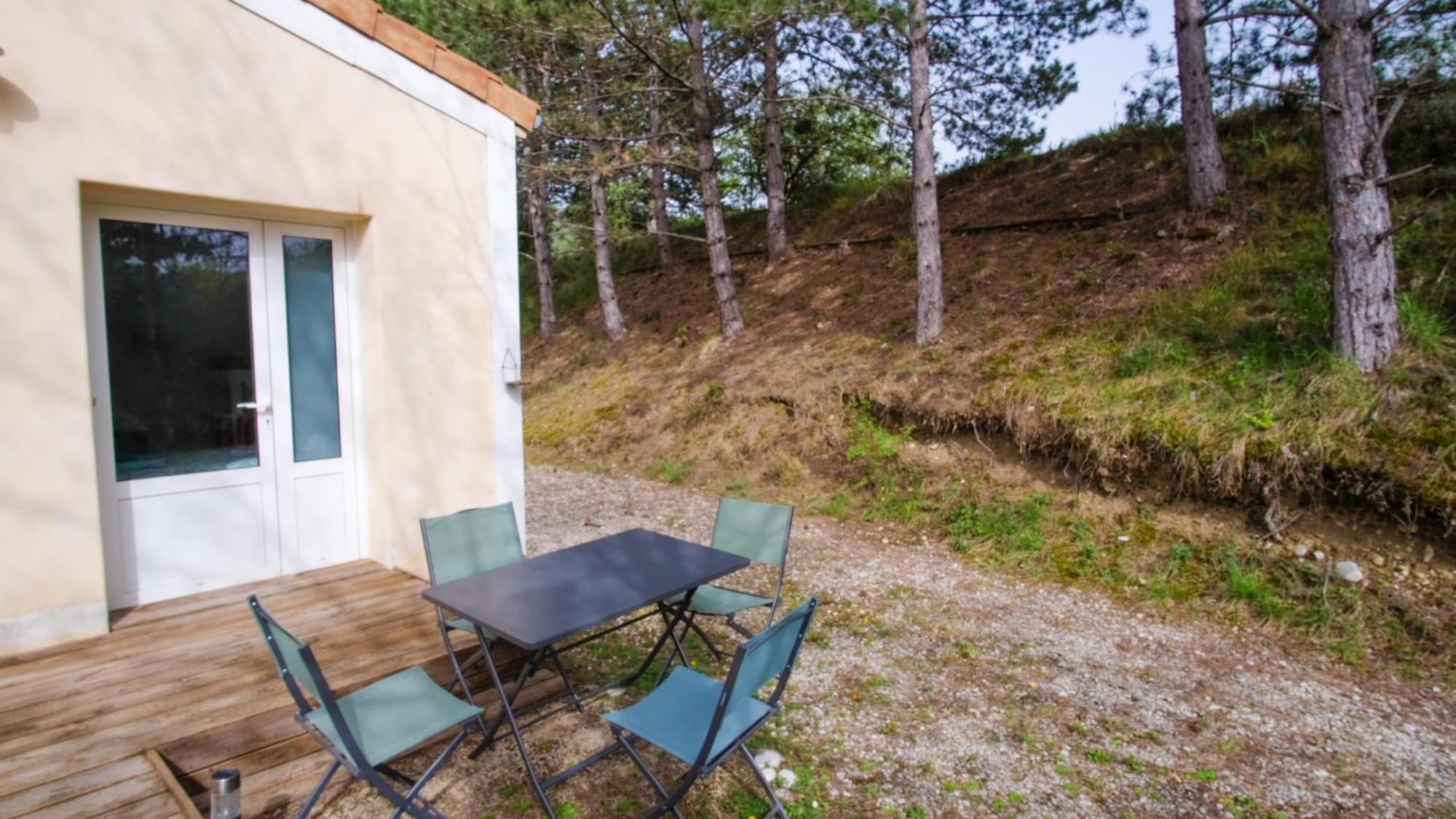 Gite Lechappee Bleue Dromoise - La Chambre Aouste-sur-Sye Exterior photo